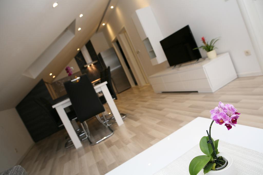 Apartments Sanja Trogir Exterior photo