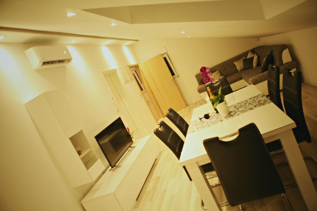 Apartments Sanja Trogir Exterior photo