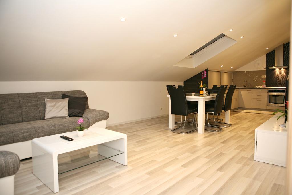 Apartments Sanja Trogir Exterior photo